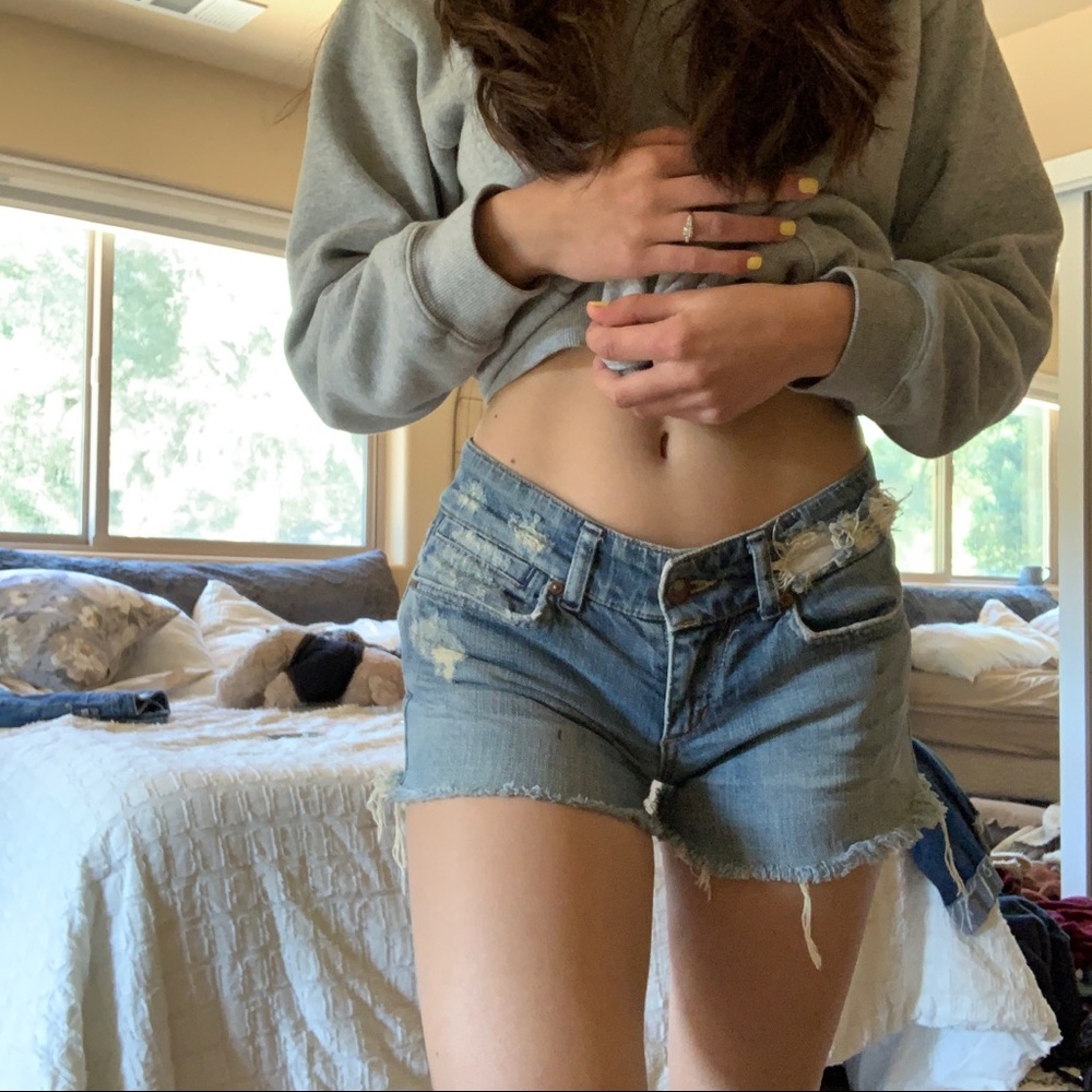 Joe’s Jean shorts 📍